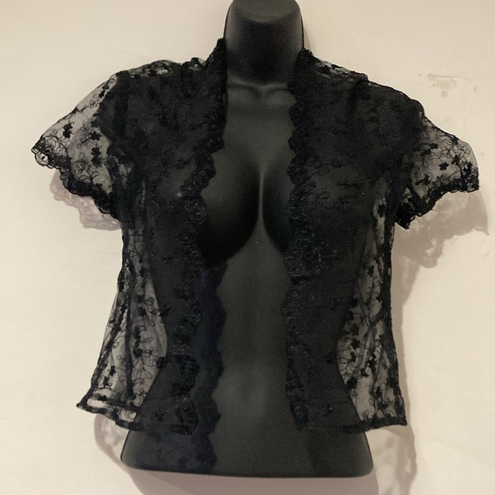 Beautiful Vintage Black Lace Detail Flower Vest.Excellent pre~loved cond…